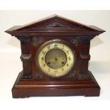 An Oak mantle clock No condition reports for this sale.