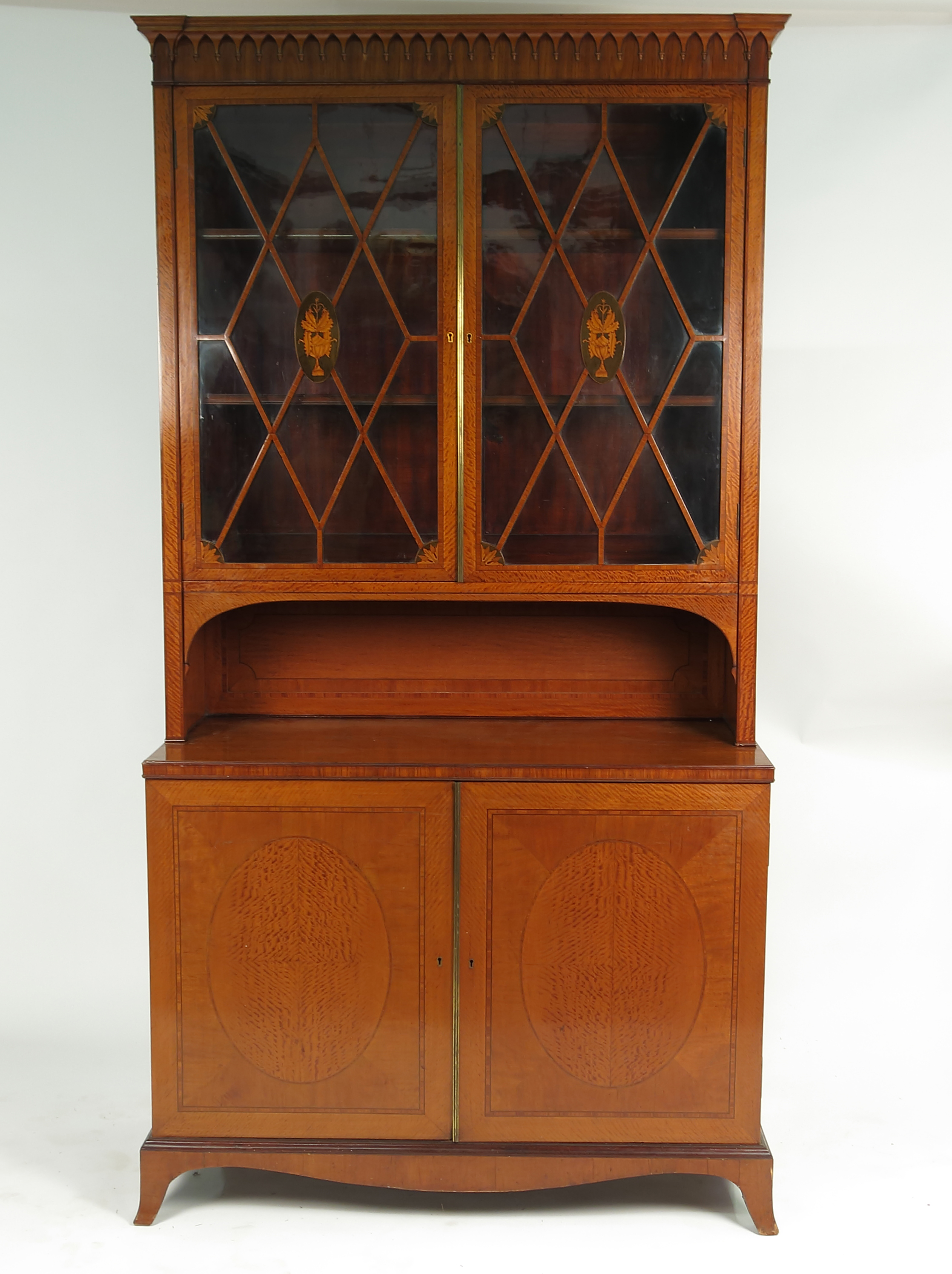 An Edwardian satinwood Sheraton revival specimen or collector's cabinet,