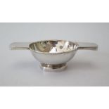 An Unmarked Silver Quaich, 112 g, 14.5 cm