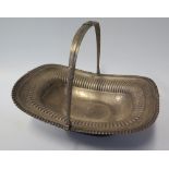 A George III Silver Swing Handled Basket, London 1815 WE, 896g, 32.5 x 26.5 cm