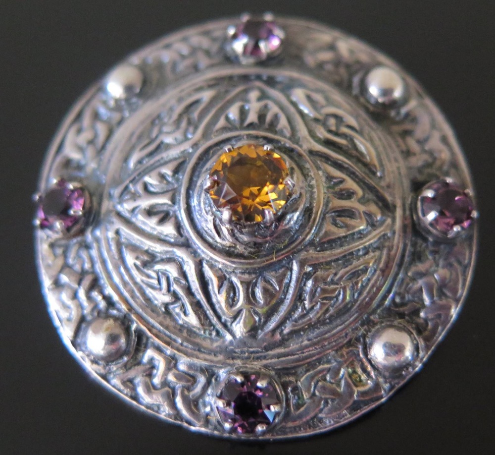 A Silver Citrine and Amethyst Celtic Shield Brooch, 34 mm - Image 2 of 2