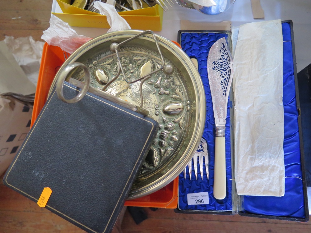 Cased Set of Silver Plated Fish Servers and flatware etc - Image 2 of 2