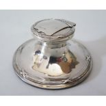 An Edward VII Silver Combination Stamp Case Capstan Inkwell, with hinged stamp storage to the lid