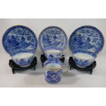 A Wedgwood blue and white willow pattern type porcelain coffee can, 6.