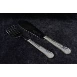 A pair of Kings pattern silver handled fish servers, Sheffield 1961, knife 28.