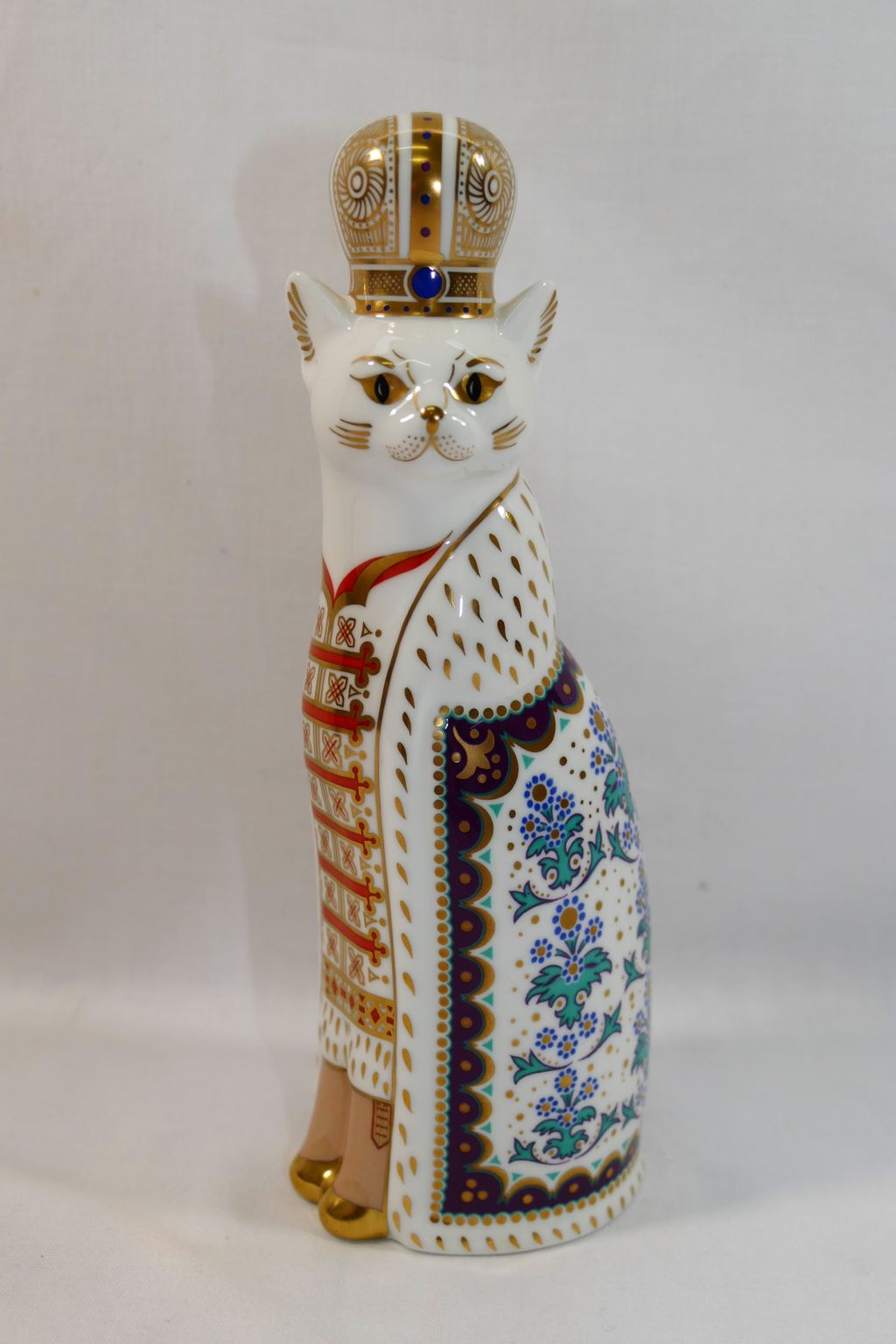 A Royal Crown Derby 'Russian' cat from the Royal Cat range, dated 1991, 21cm high, - Image 2 of 4