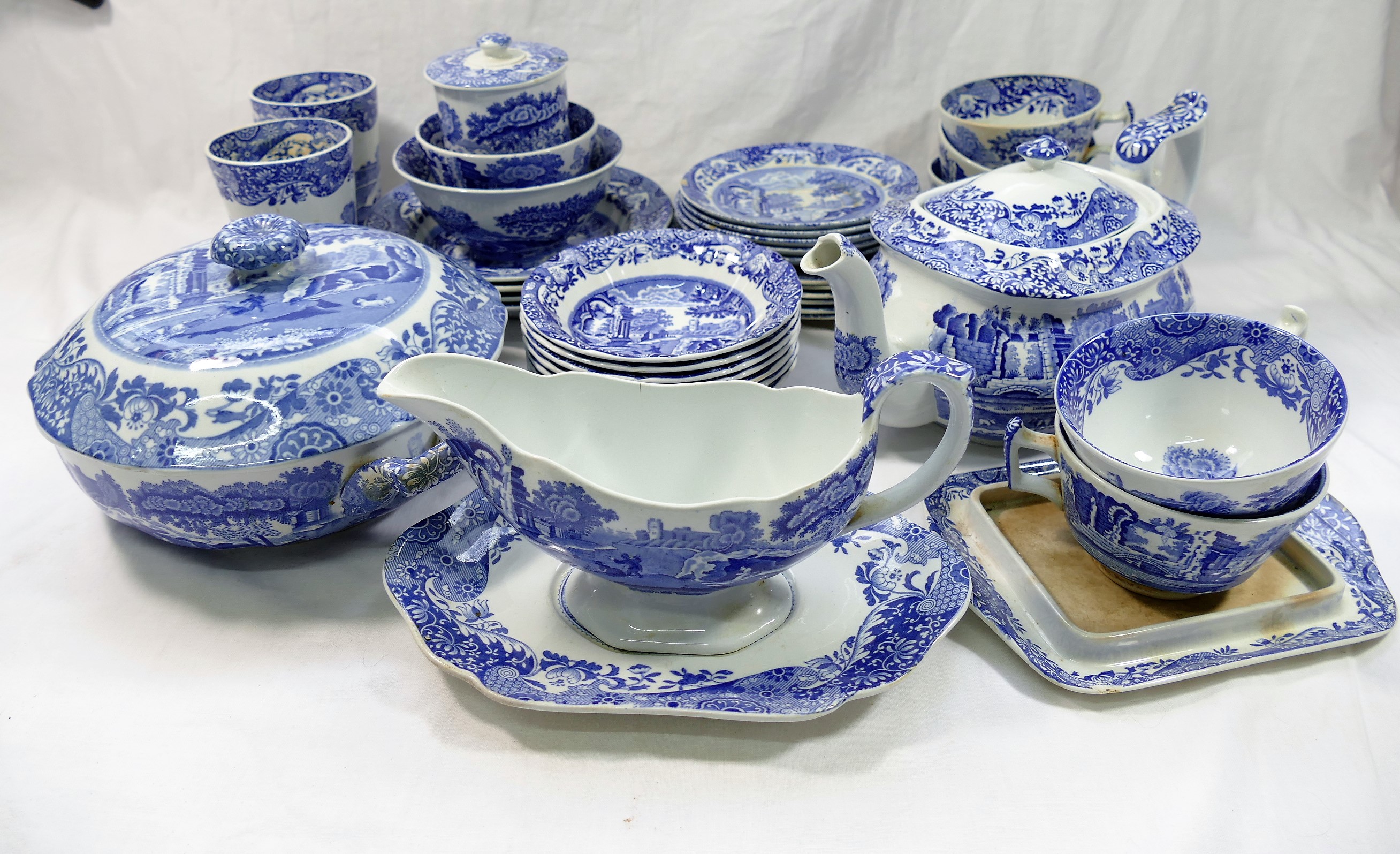 Approximately 45 pieces of Spode Italian pattern blue and white dinner and tea ware - Image 2 of 2