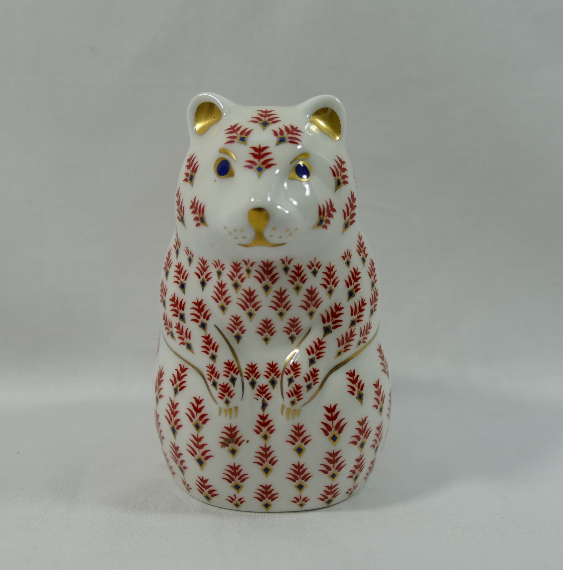A Royal Crown Derby hamster paperweight, with silver stopper, dated 1992, 10.