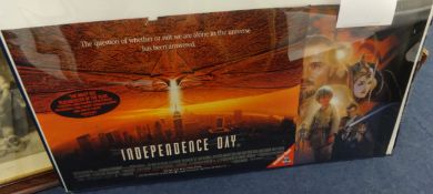 CINEMA FILM POSTER COLLECTION Two posters, Independence Day and Star Wars Episode 1, 29 x 40cm (2).