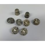 Six Art Nouveau silver buttons and two silver thimbles (approx 25.8gms).