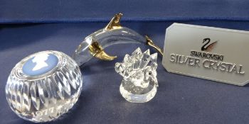 Collection consisting of glass dolphin, Wedgwood paper weight commemorating Queens Silver Jubilee