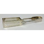 A pair of William IV silver muffin tongs, London circa 1834, approx 7oz.