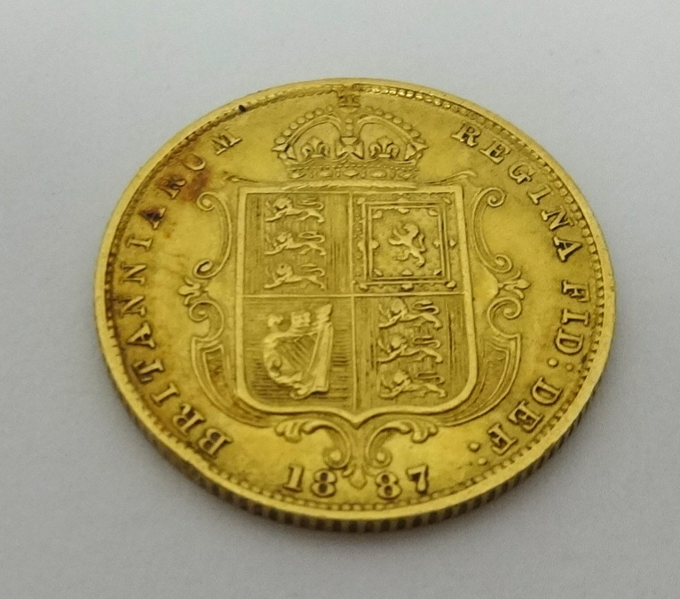 Victoria shield back half sovereign 1887, - Image 2 of 2