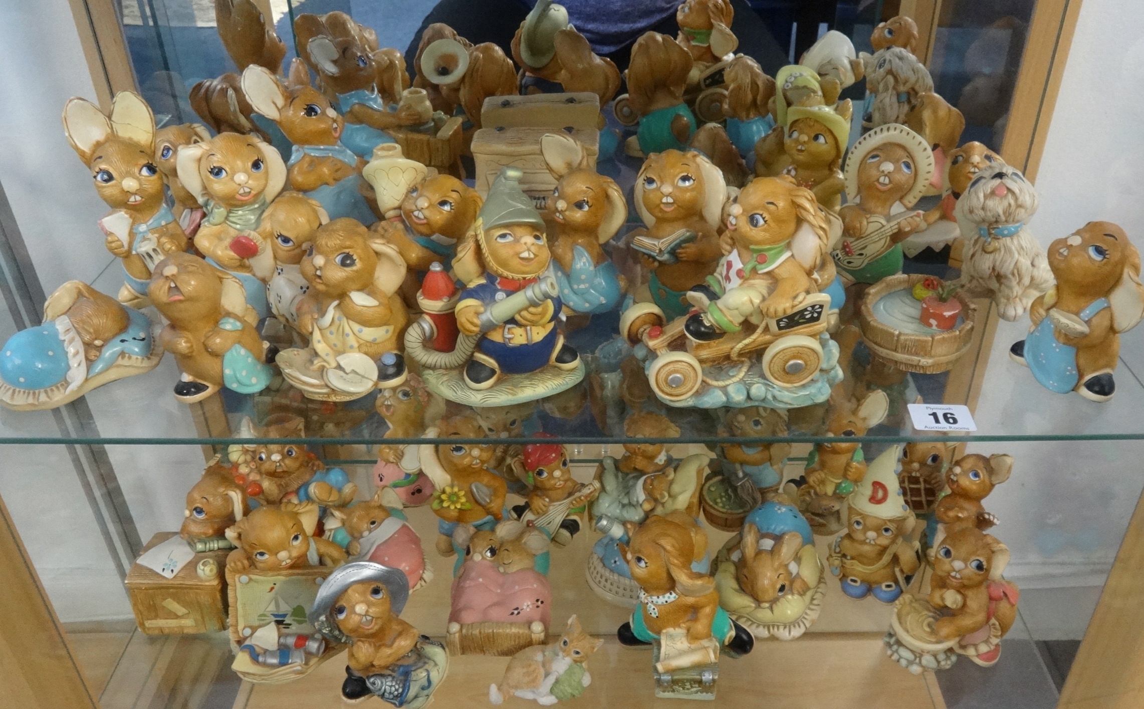 Collection of Pendelfin figures (approx 42).