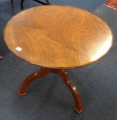 Oliver Morel, Cotswold School, an occasional table with tip up top, diameter 67cm. (acquired