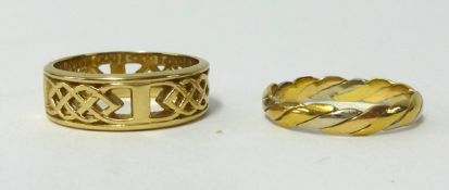 A 9ct gold pierced gold wedding band and another rings (not hallmarked), total weight 8gms (2).