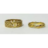 A 9ct gold pierced gold wedding band and another rings (not hallmarked), total weight 8gms (2).