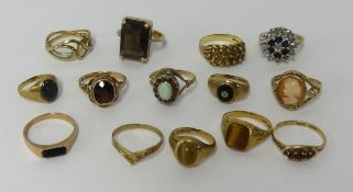 A collection of 9ct gold rings, approx 40gms.