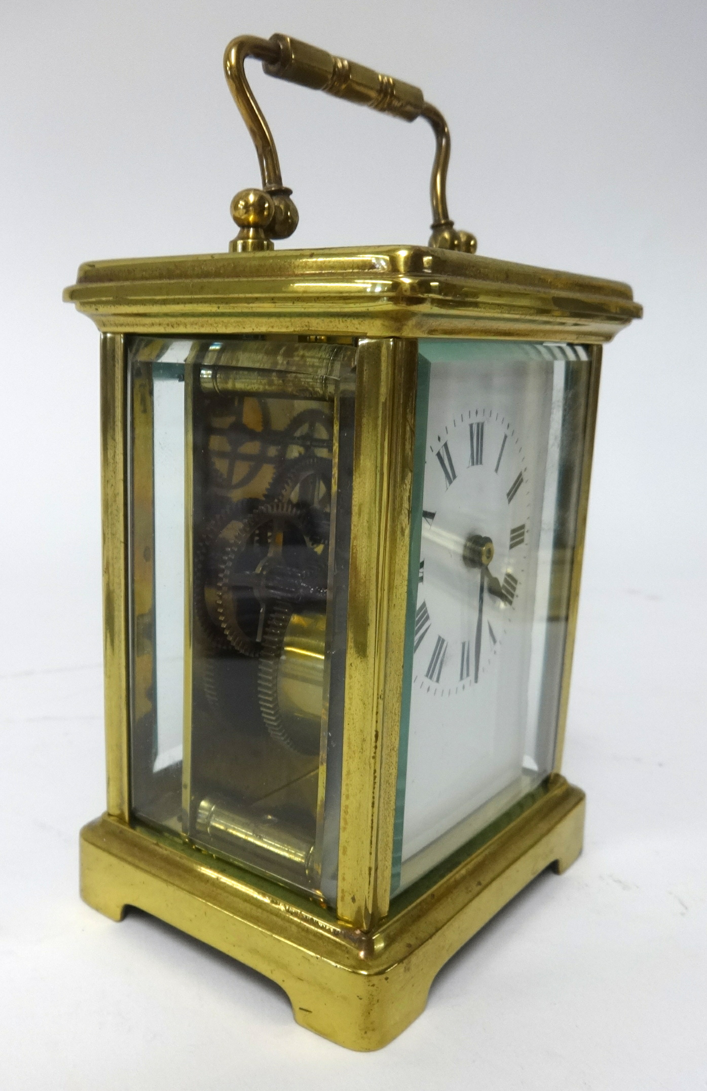 A French brass cased carriage clock, platform escapement, key wind, the white enamel dial set with - Image 2 of 4