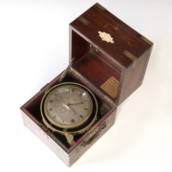 Barraud's, London, a mid 19th century mahogany cased eight day marine chronometer, signed 'Barraud' - Image 3 of 7