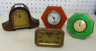 Collection of various small assorted mantle clocks (14).