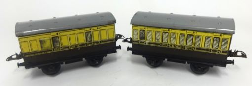 A pair of rare post-war Hornby Gauge 0 No.1 passenger coaches GW (1947-49), No.1 coach (good) and