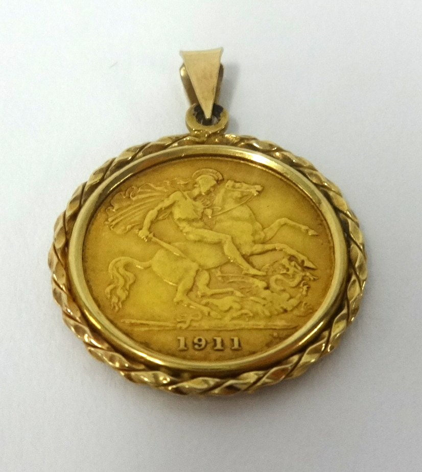 A George V 1911 half sovereign pendant. - Image 2 of 2