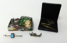 Various costume jewellery, including 9ct gold three stone brooch, other brooches, a cameo etc.