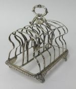 A George III silver six division toast rack circa 1820, approx 9.67oz.
