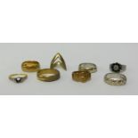 Eight assorted 9ct gold rings, approx 33.4gms.