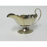 A George V silver sauce boat, CSG and Co, approx 5.32oz.