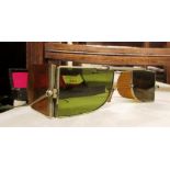 PAIR OF EARLY 20TH CENTURY SUNGLASSES WITH GREEN GLASS LENSES AND SIDE PROTECTORS IN DEY,