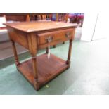 TITCHMARSH AND GOODWIN OAK SINGLE DRAWER SIDE TABLE WITH LEGS UNITED BY BOTTOM TIER