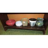 SHELF OF CERAMIC ITEMS INCLUDING PLANTERS, JUG AND BOWLS