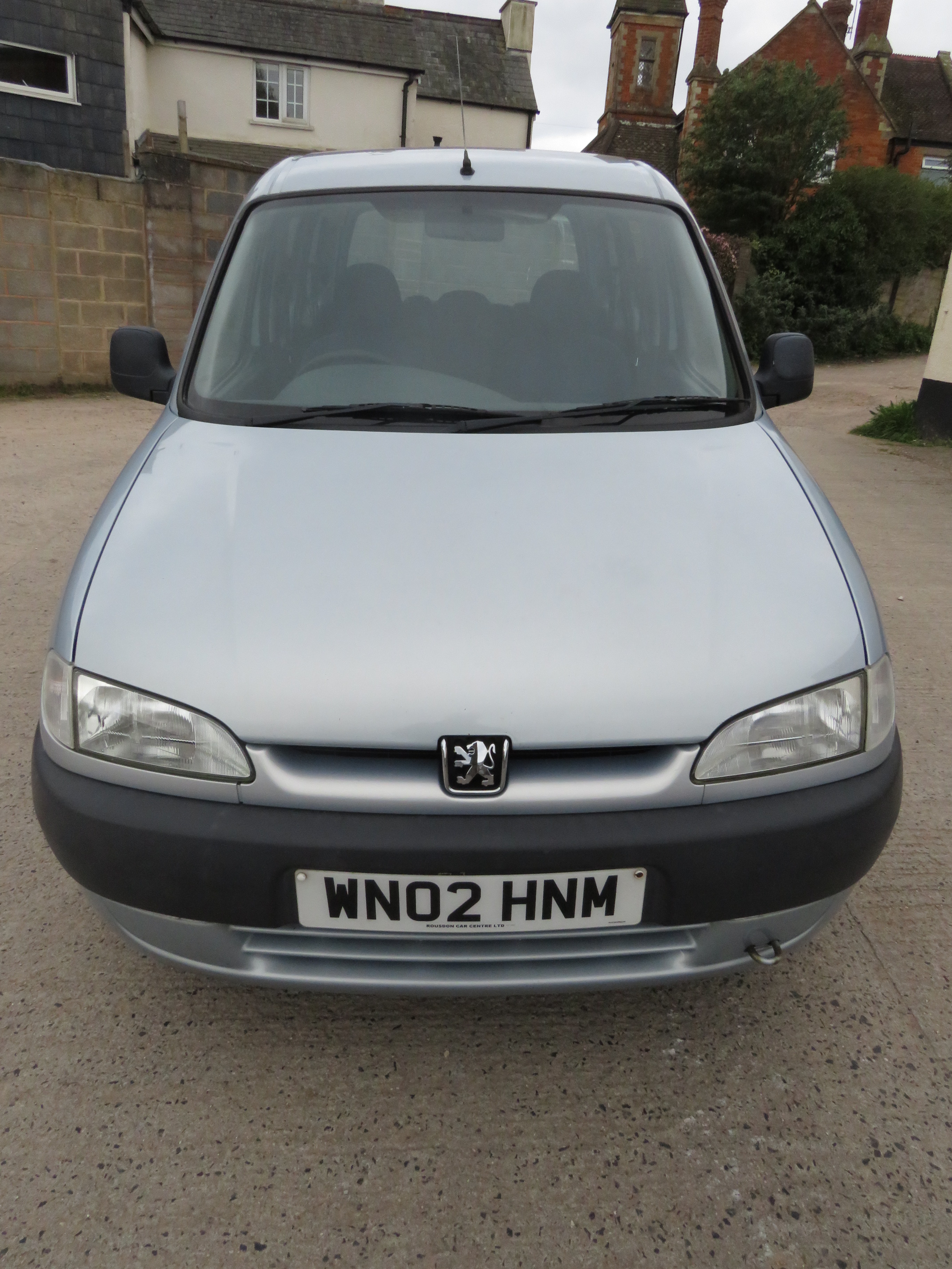 PEUGEOT PARTNER FIVE DOOR MPV, WN02 HNM - REGISTERED 29/04/02, 1868CC DIESEL ENGINE, MANUAL GEARBOX, - Image 8 of 10