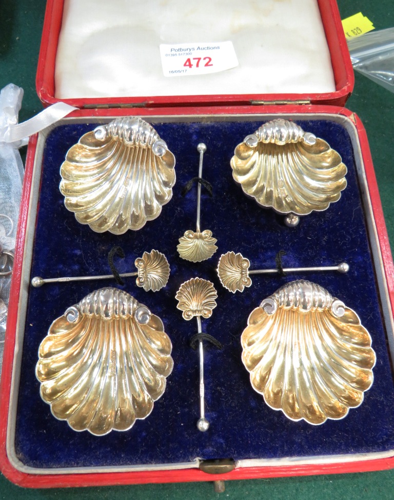 CASED SET OF FOUR SILVER SCALLOP SALTS AND SPOONS WITH BIRMINGHAM ASSAYS