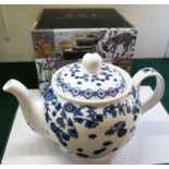 BOXED HALCYON DAYS 'HISTORIC ROYAL PALACES' 'THE TRIUMPH OF DELFT' FINE BONE CHINA TEAPOT WITH