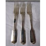 Three Victorian silver fiddleback dinner forks engraved S to the terminals, marks for London,