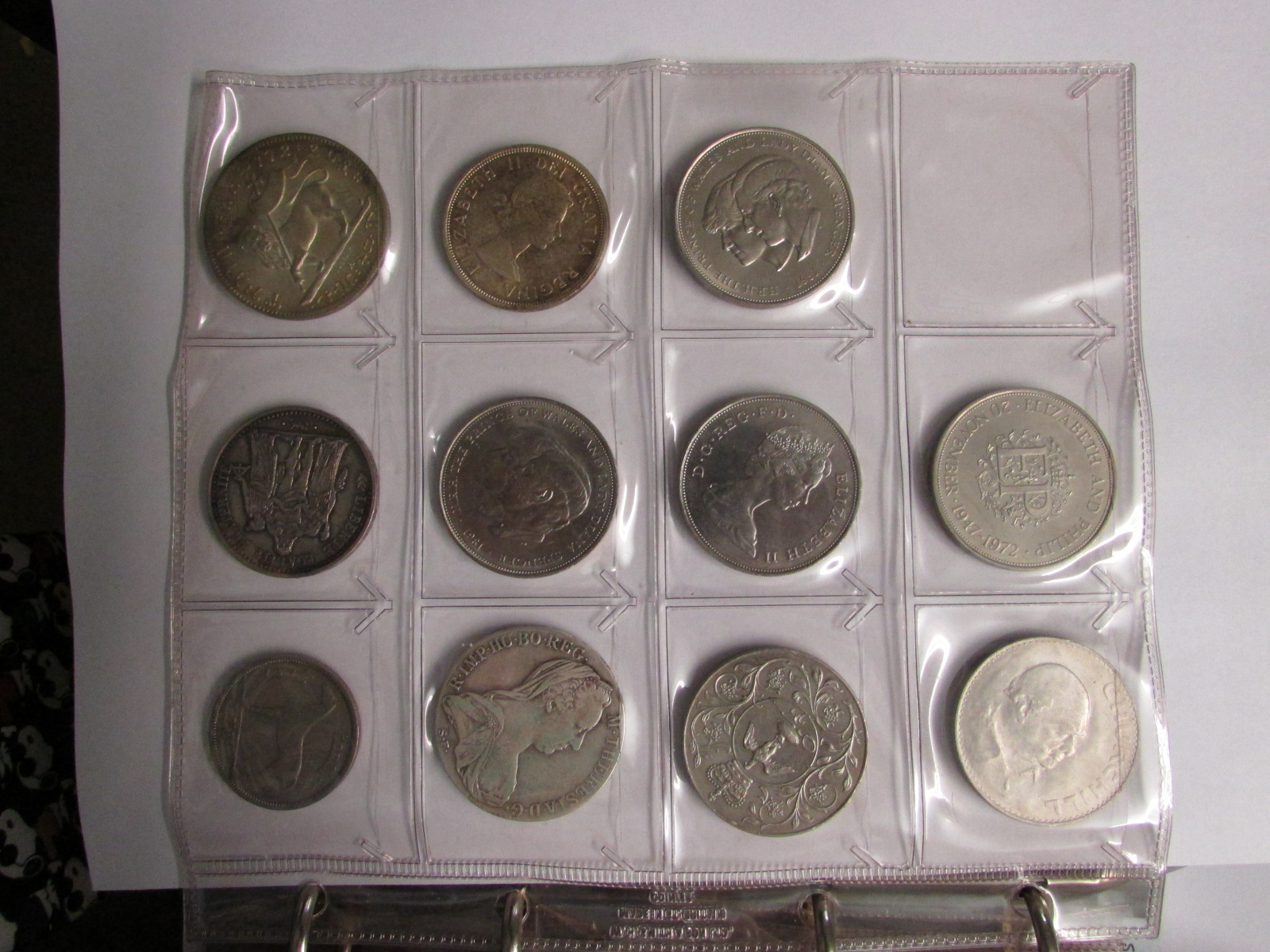 A black ring binder of crowns and silver, nickel silver and bronze foreign currency and other - Image 6 of 22