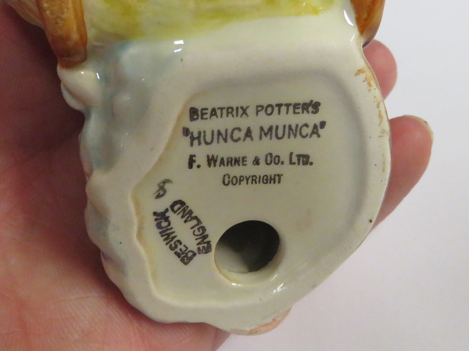 Ten Beswick F. Warne and Co. Ltd Beatrix Potter figures - Benjamin Bunny, Foxy Whiskered - Image 6 of 15