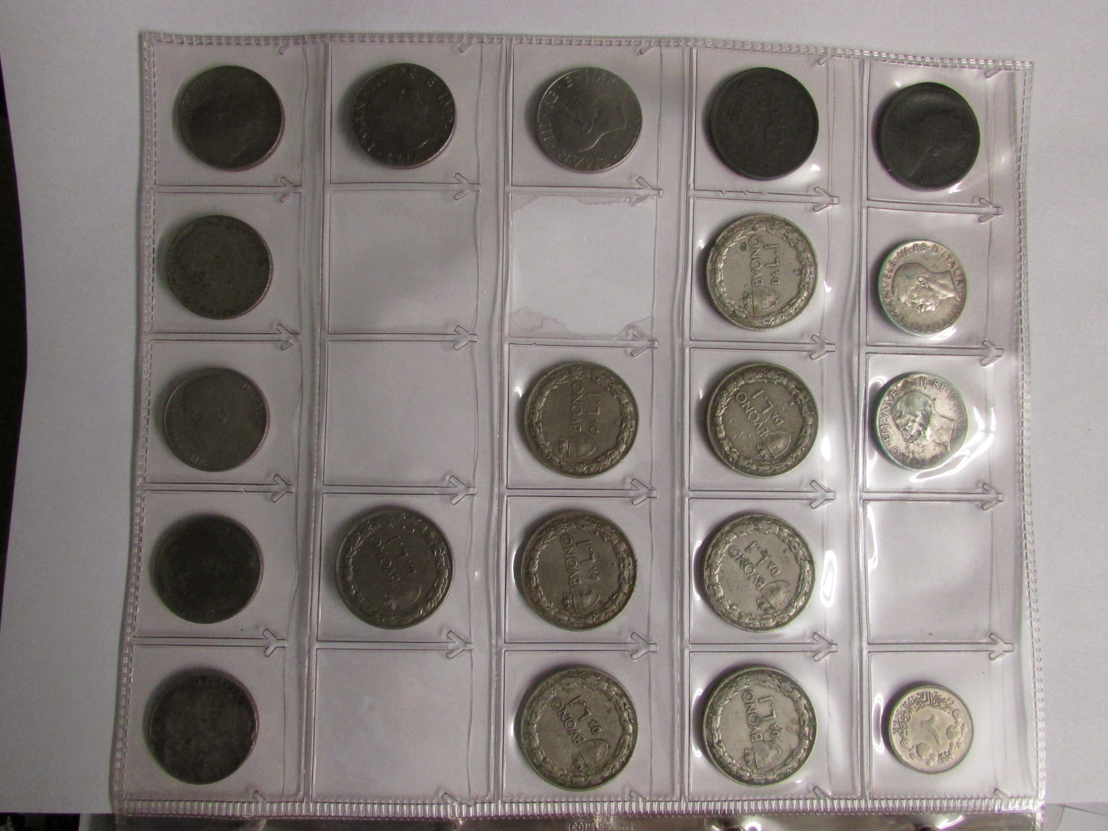 A black ring binder of crowns and silver, nickel silver and bronze foreign currency and other - Image 16 of 22