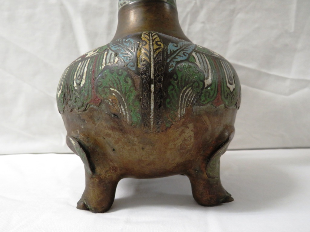 Chinese or Japanese bronze vase with flared neck and an oval body modelled as a grotesque animal - Image 6 of 7
