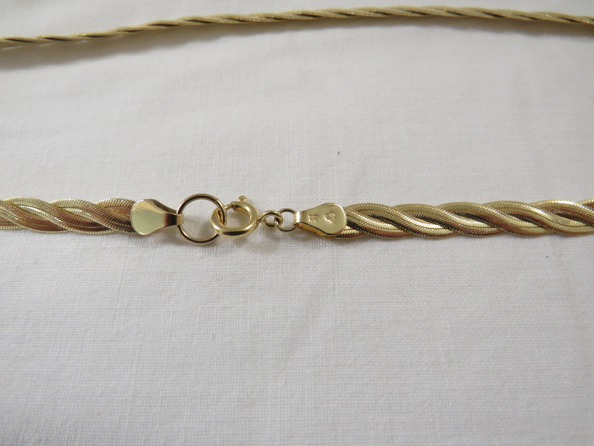 9ct gold double twist necklace, length 43cm, foreign stamped marks, 19.2g, presented in a - Image 3 of 3