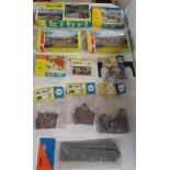 HO gauge model railway kits - Heljan B122 Plastic-Model platform, boxed and in cellophane, a