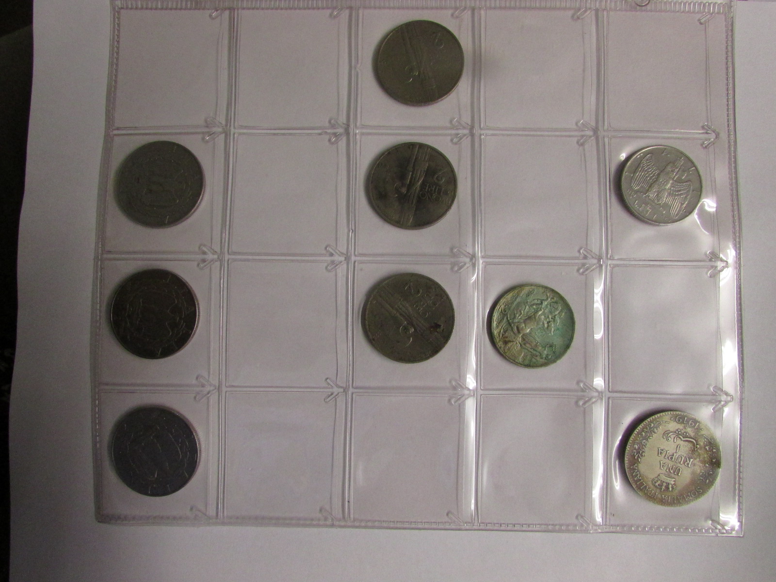 A black ring binder of crowns and silver, nickel silver and bronze foreign currency and other - Image 17 of 22