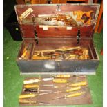 PAINTED WOODED CARPENTER'S CHEST WITH CONTENTS OF HAND TOOLS, PLASTIC CRATE OF HAND TOOLS AND BOX OF