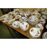 LARGE QUANTITY OF ROYAL WORCESTER EVESHAM TABLE CHINA INCLUDING PLATES, LIDDED SERVING BOWLS AND