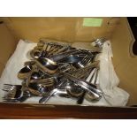 LARGE SELECTION OF EPNS AND STAINLESS CUTLERY