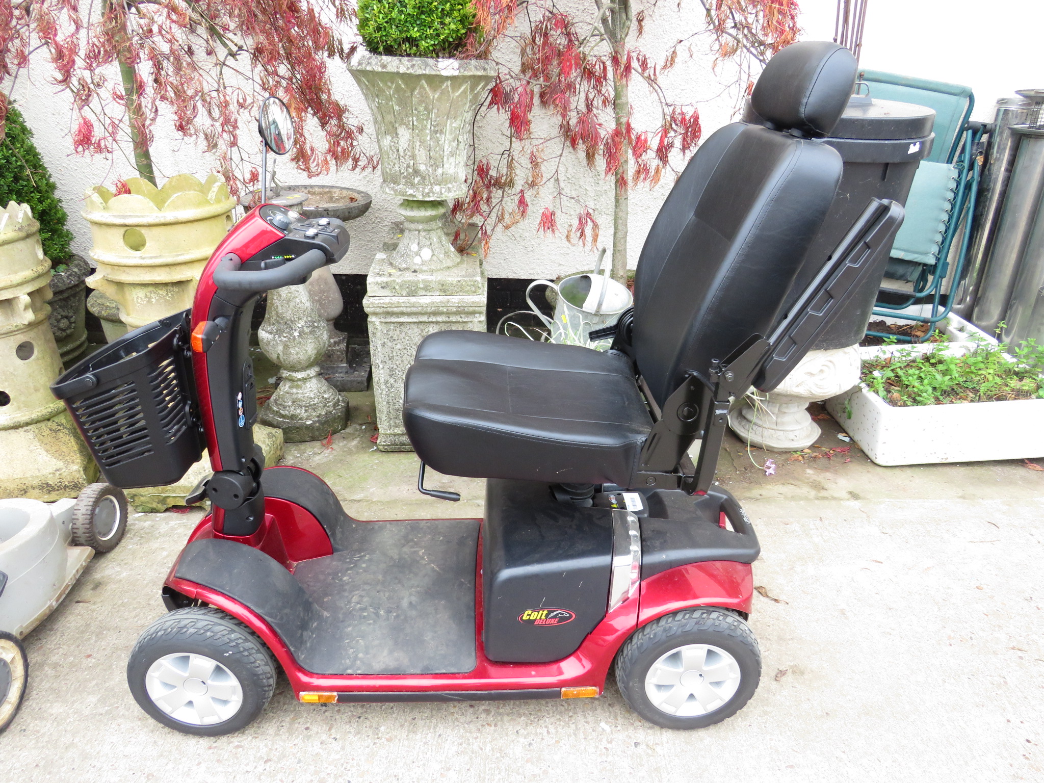 PRIDE COLT DELUXE MOBILITY SCOOTER (KEY AND CHARGER IN OFFICE)
