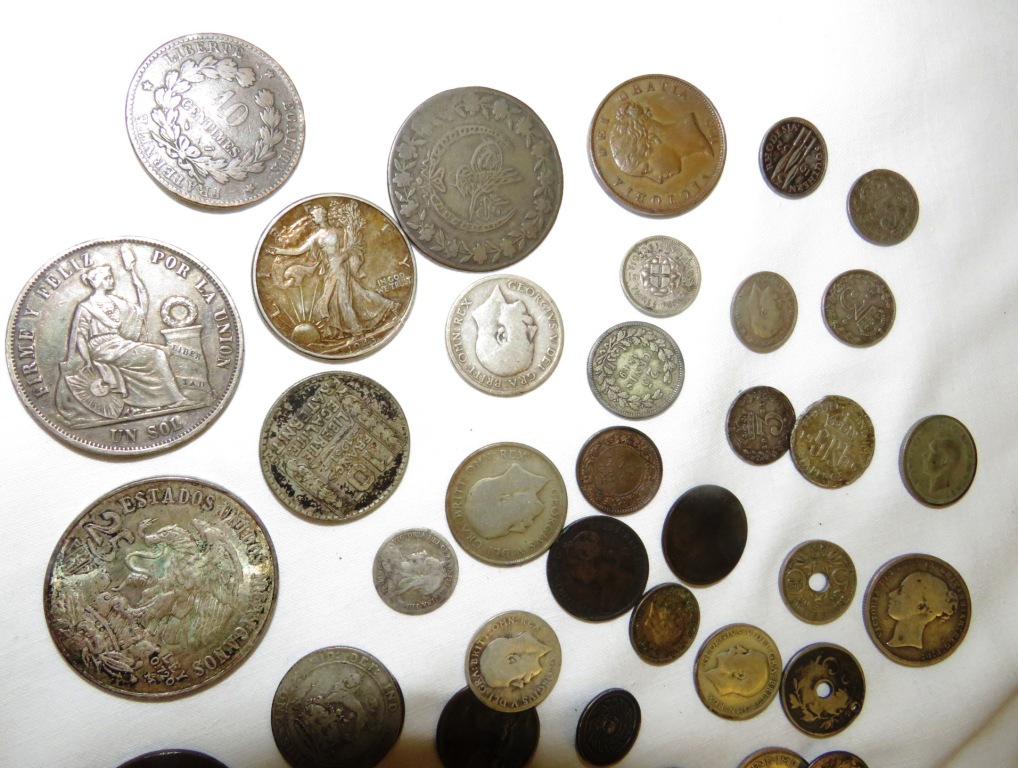 ASSORTMENT OF SILVER AND OTHER BRITISH PRE DECIMAL COINS AND SILVER WORLD COINS INCLUDING PERU, - Image 2 of 4